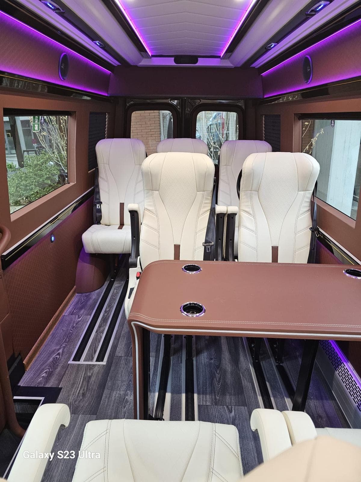 Jet Sprinter VIP — salon mobile